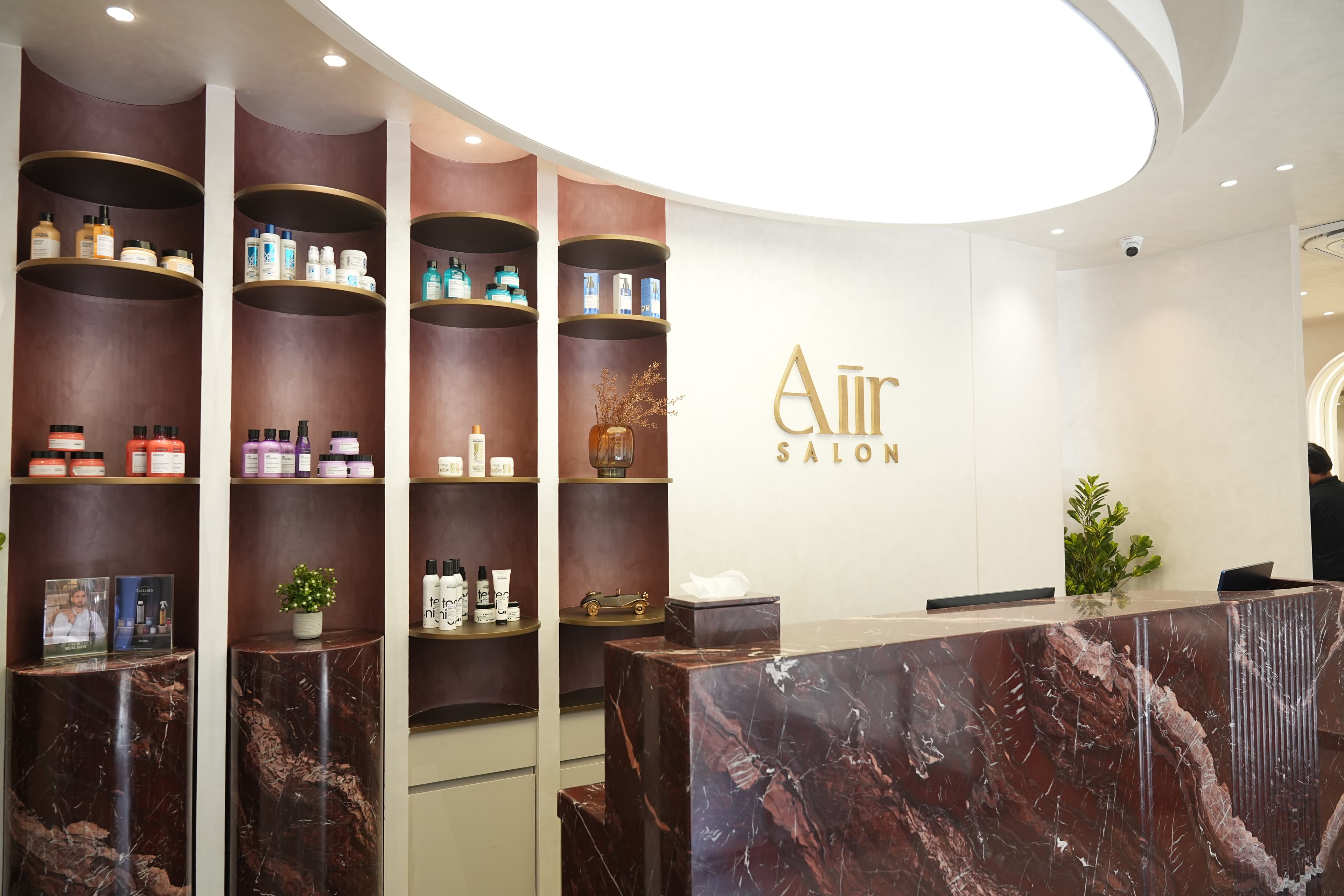 Aiir Salon reception, personalised consultation